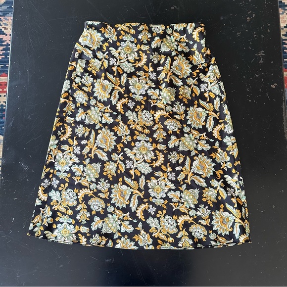 Ann Taylor Dresses & Skirts - Ann Taylor floral skirt